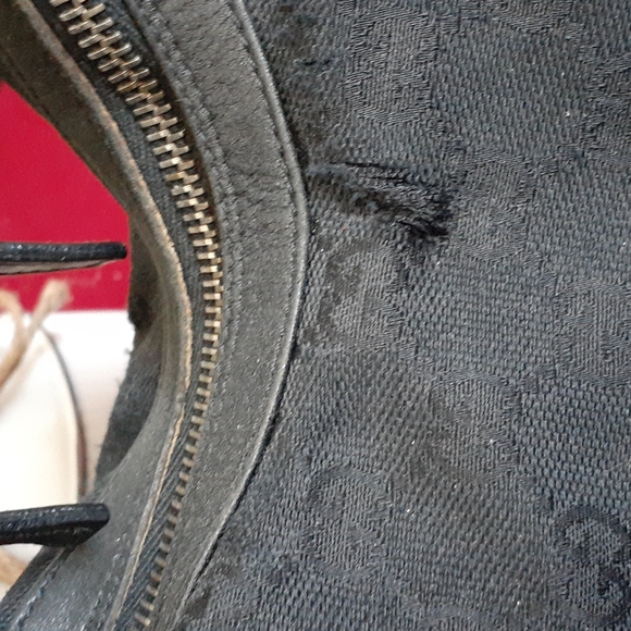 GUCCI SHOULDER BAG - Picture 8 of 17